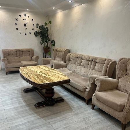 Apartament Batumi Luaran gambar