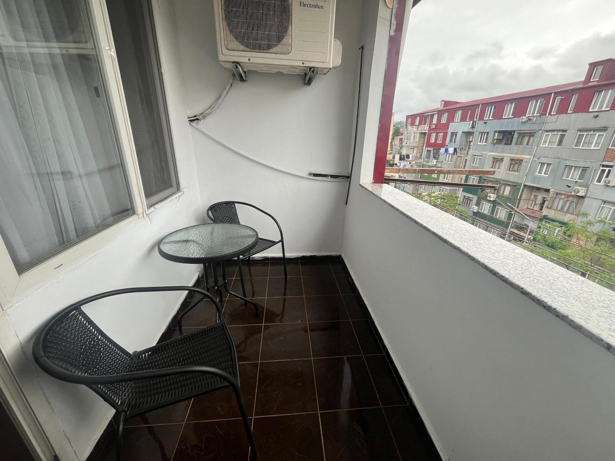 Apartament Batumi Luaran gambar